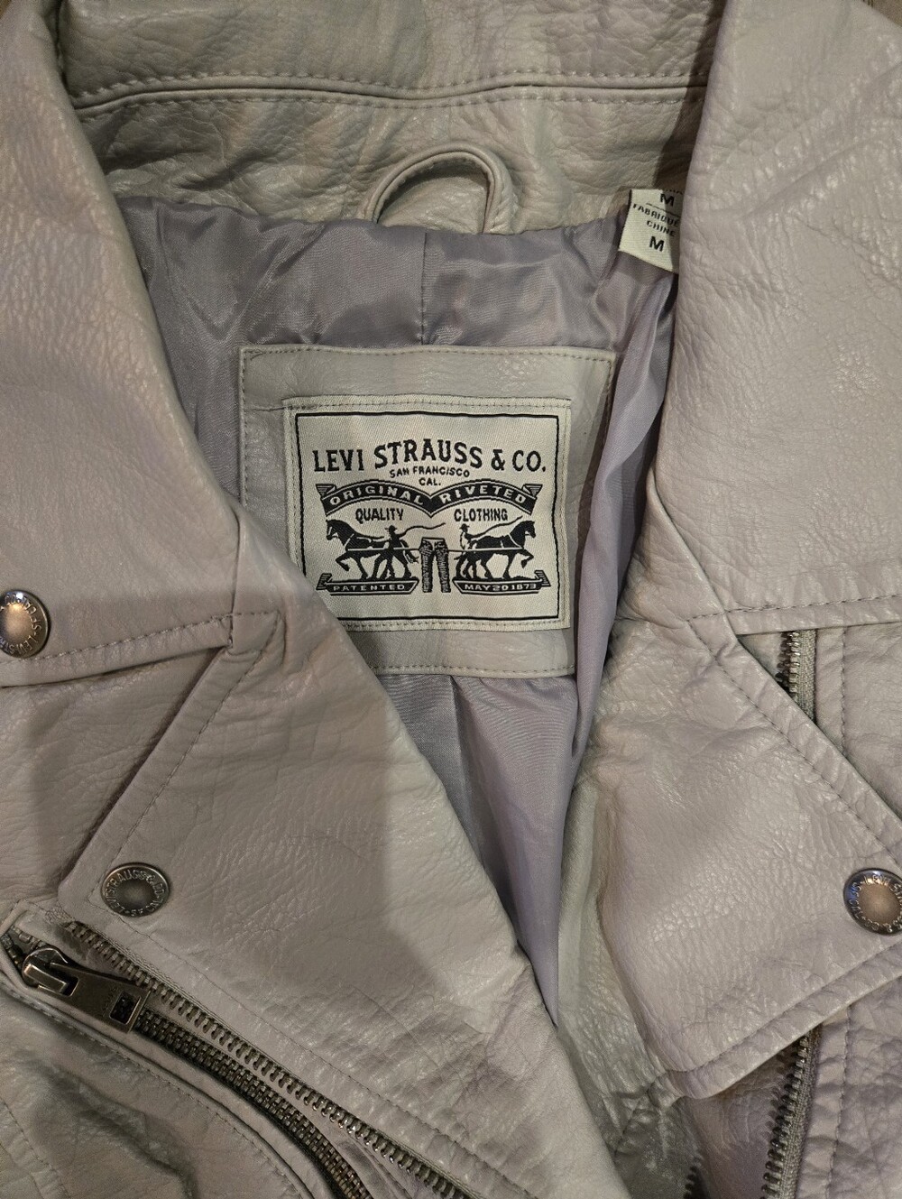 Womens Levis Leather Jacket Size Medium - Picture 2 of 2